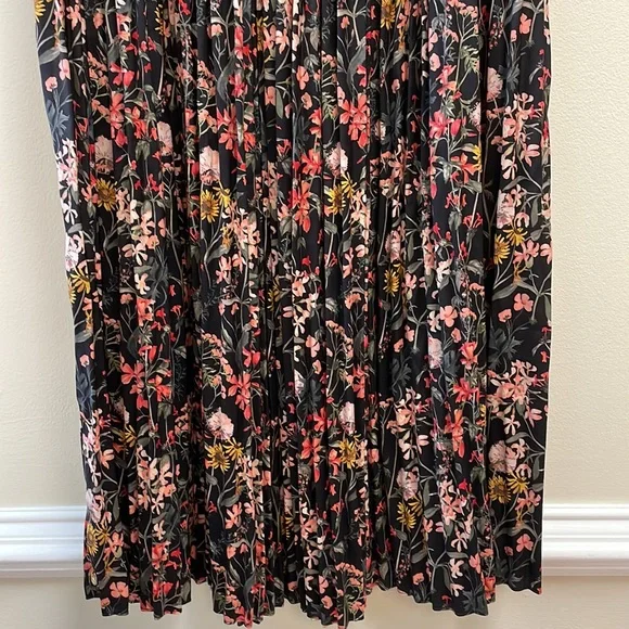 New Women’s Scotch & Soda Pleated Floral Print MidiSkirt!!🔥🔥🔥